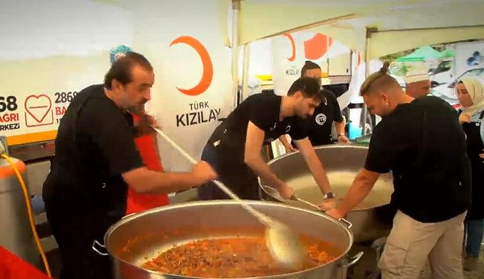 MasterChef'in Ünlü Şefleri ve Yarışmacıları, Orman Yangınları Bölgesinde Ekipler için Yemek Yaptı!