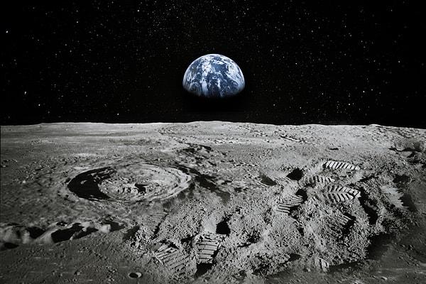 Buna göre firmalar, Ay'dan elde edilen toprağı yüksek sıcaklıkta eritip elektroliz ederek, oksijen üretmeyi deneyecek.