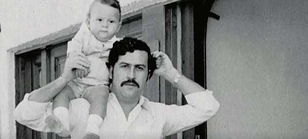 Pablo Escobar, 1991 yılında yetkililere teslim olmadan önce pazarlık yaptı ve kendi yaptırdığı La Catedral isimli hapishanede kalmasına izin verildi.