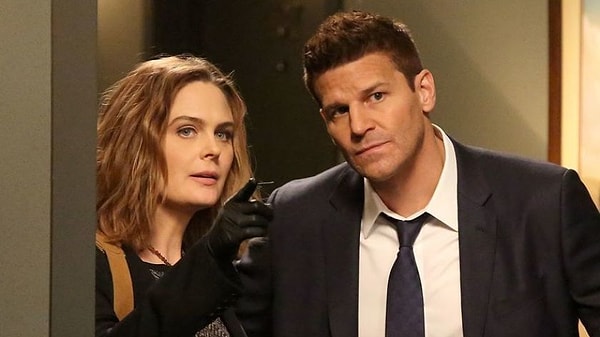 28. Bones (2005-2017)