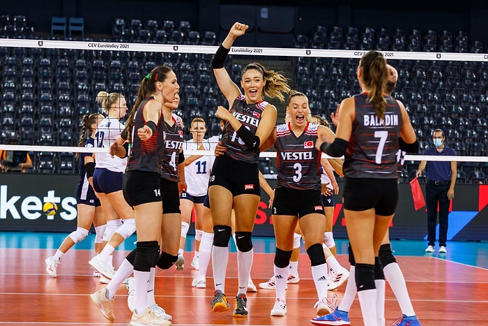 Türkiye-Hollanda Voleybol Maçı Ne Zaman, Saat Kaçta? Filenin Sultanları Liderlik İçin Sahaya Çıkıyor