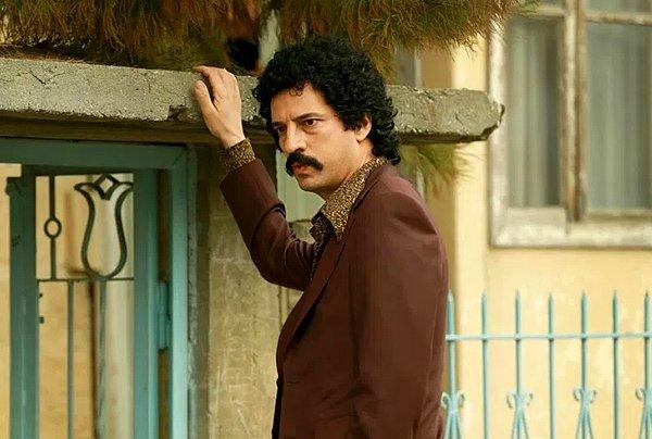 Son olarak Mustafa Uslu'nun yapımcılığını üstlendiği Müslüm filminde Müslüm Gürses'i canlandıran Timuçin Esen, beyaz perdeye yeni bir projeyle geri dönmeye hazırlanıyor.