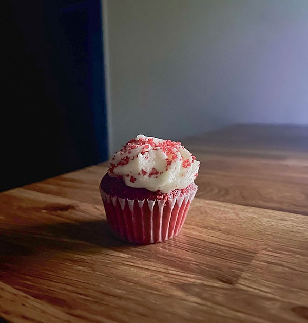 1. "На самом деле мне не с кем праздновать, поэтому я подумал, что поделюсь с вами, ребята. Я трезвый уже год"