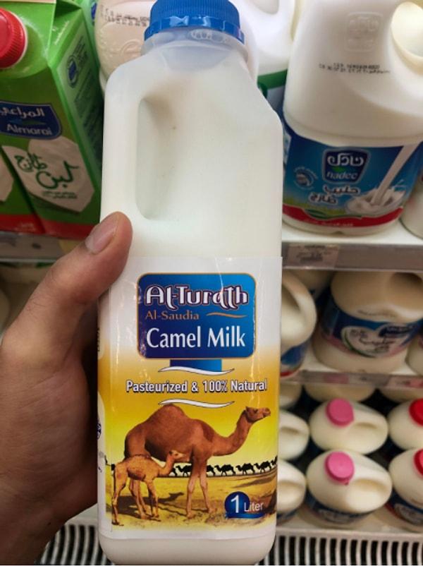 2. Suudi Arabistan'daki süpermarketlerde deve sütü satılıyor.