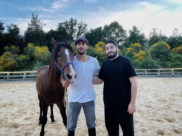 Alparslan rolünde ise yakışıklı oyuncu Barış Arduç var!