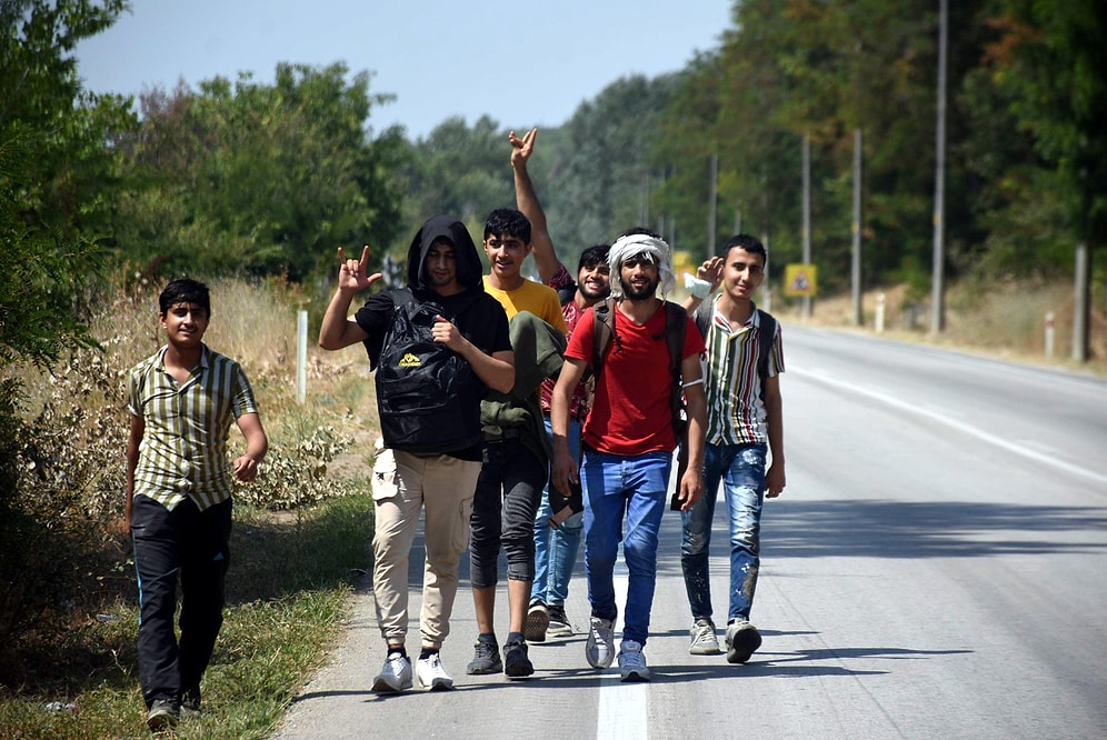 Söylenti Sosyal Medyadan Yayıldı, Afgan Göçmenler Yunanistan Sınırına Akın Etti