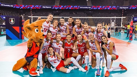 Filenin Sultanları Yarı Finalde! Türkiye Polonya : 3-0 Maç Sonucu