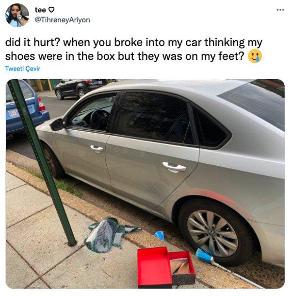 1. "Ayakkabılarım ayağımdayken kutuda olduğunu düşünüp arabama girdiğinde acıdı mı?"