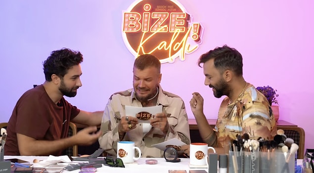 Bu Tarz Benim yarışmasında ‘çıvdıvıcam’ çıkışıyla hepimizin aklına kazınan Umut Eker, oldukça renkli bir karaktere sahip.