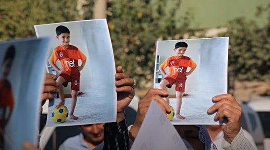 Vali 'Araç Yavaş Gidiyordu' Dedi: 7 Yaşındaki Miraç Miroğlu'na Çarpan Zırhlı Araç Sürücüsü Polis Serbest