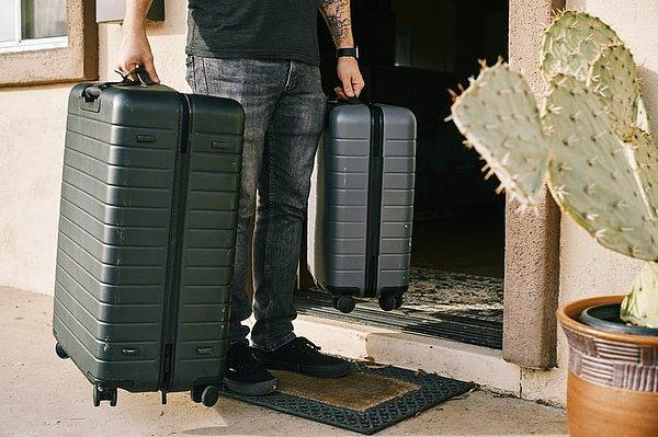 5. Kabin valizinize bütün eşyalarınızı sığdıramayacağınızı düşünüyorsanız havalimanına giderken en çok yer kaplayan kıyafetleri giyebilirsiniz.