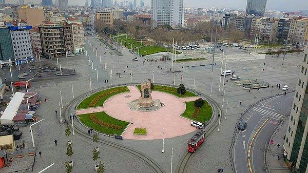 18. İBB'nin 209 bin İstanbullunun oy kullanarak seçtiği Taksim Meydanı'nı projesi günlerdir Koruma Kurulu tarafından gündeme alınmadı.