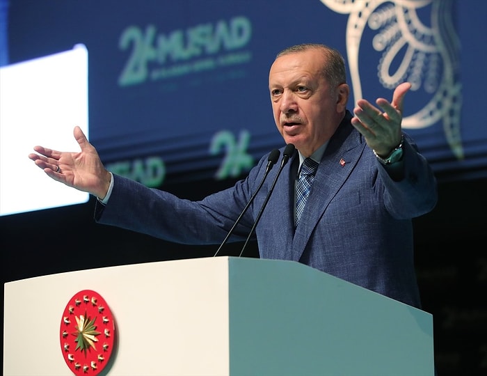 Cumhurbaşkanı Erdoğan Konuşması Sırasında Hapşırdı, MÜSİAD Üyeleri Alkışladı