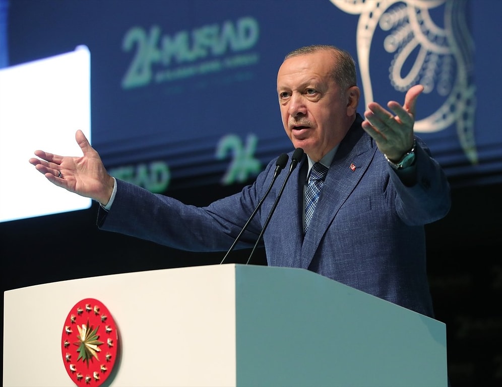 Cumhurbaşkanı Erdoğan Konuşması Sırasında Hapşırdı, MÜSİAD Üyeleri Alkışladı
