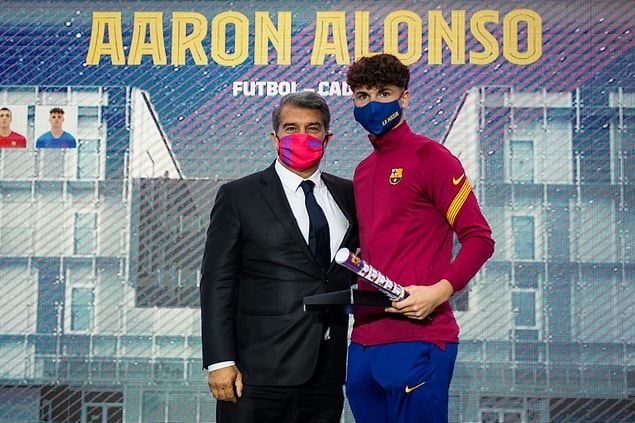 6. En iyilere ev sahipliği yapmış La Masia'nın yetiştirdiği file bekçisi Aáron Alonso.