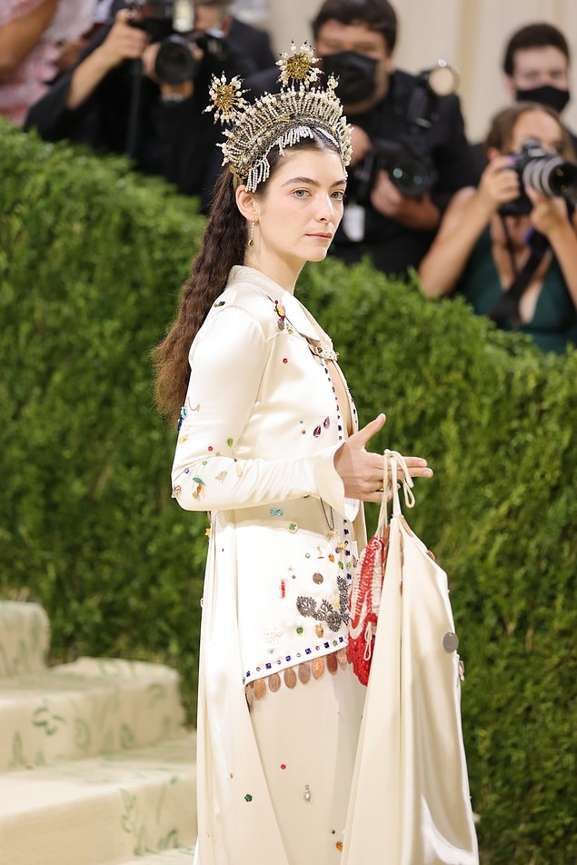 Bu yıl New York Moda Haftası'yla da çakışan etkinlik moda anlamında günlerce konuşulacak bir kırmızı halıya sahne oldu.