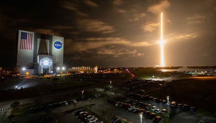 Uzay Turistleri Yola Çıkıyor: SpaceX Roketiyle Dünyanın Çevresinde 3 Gün