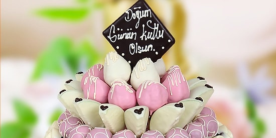 En Anlamlı Doğum Günü Mesajları: Sevdiklerinize Atabileceğiniz En Güzel Yeni Yaş Kutlama Sözleri...