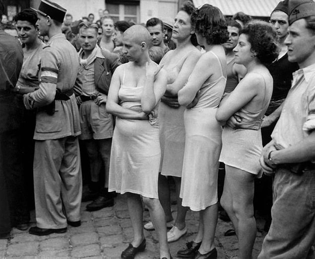 28. 1944'te Fransa'da Nazi işbirlikçisi olduğuna inanılan Fransız kadınlarına yönelik yapılan muamele.