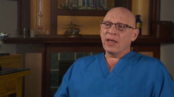 Женщина подала в суд по делу о медицинской халатности.