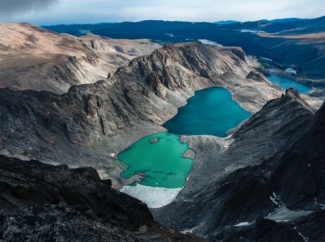 7. Yaklaşık 37 kilometrelik yürüyüşümden sonra Cloud Peak'e ulaştım.