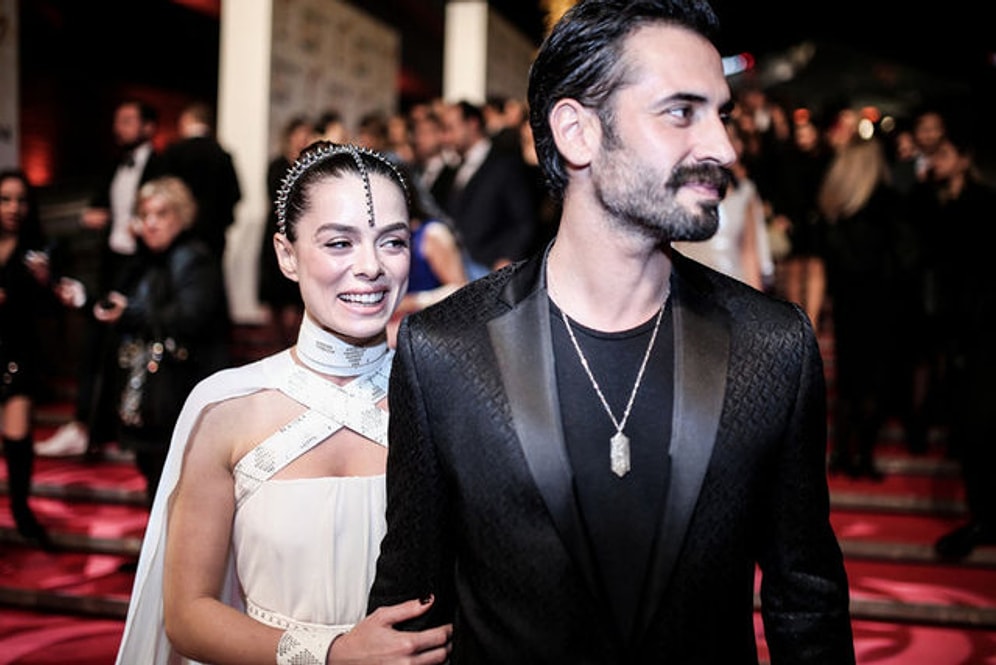 Özge Özpirinçci ile Burak Yamantürk Evlendi! 6 Aylık Hamile Özge Özpirinçci ve Burak Yamantürk Muradına Erdi..