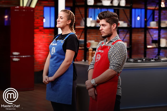 Tüm hızıyla devam eden MasterChef Türkiye'nin dördüncü haftasında Mavi takım kaptanı Dilara oldu ve kırmızı takıma kaptan olarak Hamza'yı seçti.