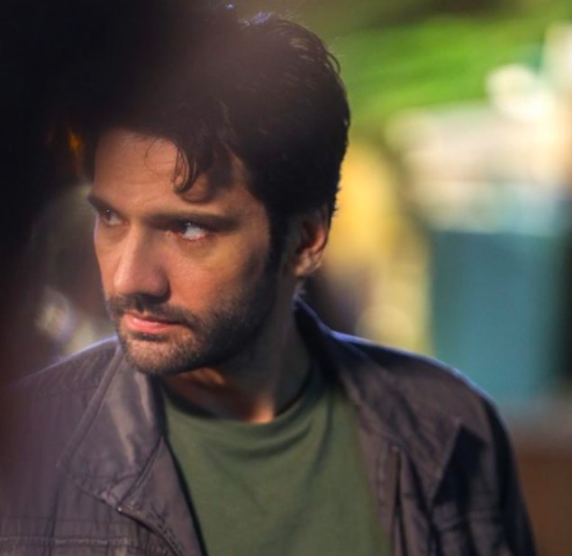 Ardından da Kadir Has Üniversitesi Film ve Drama Bölümü’nde de yüksek lisans yapmış.