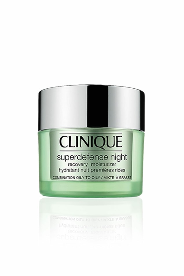 1. Clinique Yaşlanma Karşıtı Gece Kremi - Superdefense Night