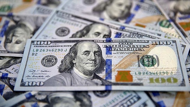 Dolar/TL, 8,65 düzeyinden ilk tepki olarak 8,80'in üzerine çıktı ve 8,8021 ile tüm zamanların en yüksek seviyesini gördü. Daha önce görülen en yüksek seviye ise 8,8008'di.