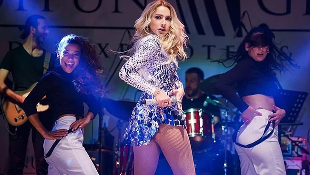 Hadise Dantelli Elbisesiyle Milano’yu Yaktı Geçti