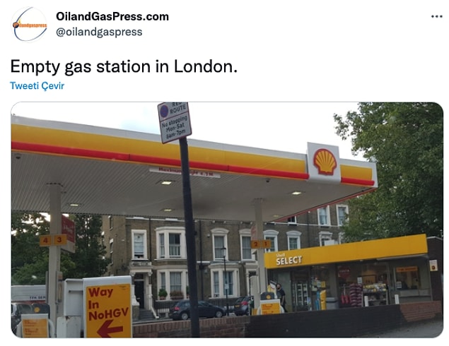 "Londra'da boş bir gaz istasyonu."