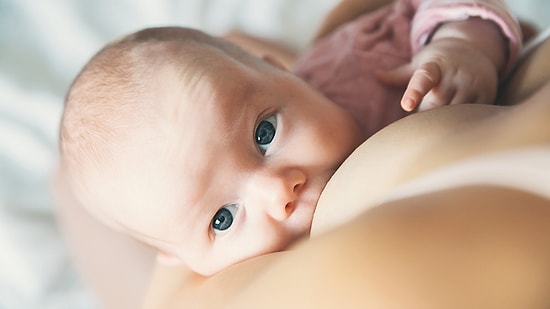 Матери могут передавать антитела к коронавирусу своим детям через грудное молоко в течение 10 месяцев