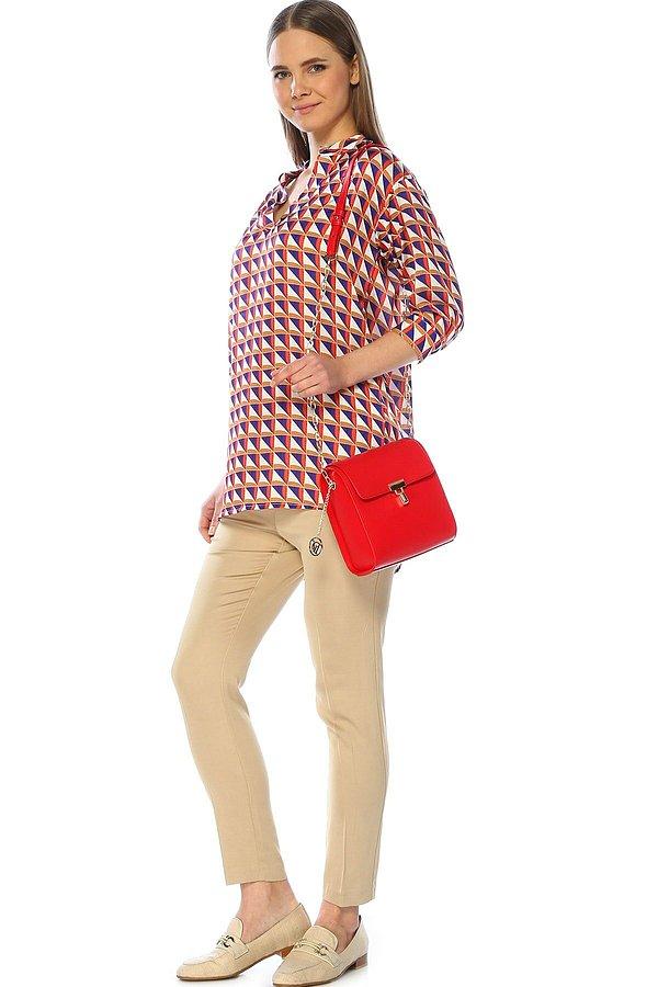1. Divarese kalitesinin ve kırmızı rengin güzelliğinin bu çantada birleşmesini sevdik.