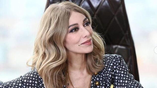 Övmelere doyamadığımız, kişiliğiyle, oyunculuğuyla ve duruşuyla her daim rol model gösterilen Zerrin Tekindor’u artık aranızda tanımayan kalmamıştır diye düşünüyoruz.❤️
