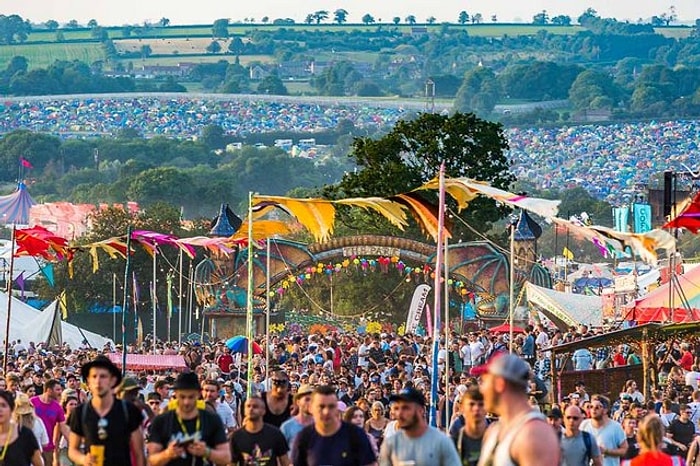 Sorumlular Göle İşeyenler: Glastonbury Festivali'nde Kullanılan Uyuşturucu Balıkları Etkiledi