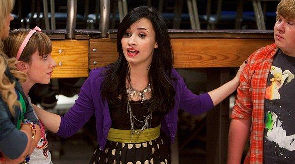 Disney Channel dizileriyle hayatımıza giren Demi Lovato, o günden beri birçoğumuzun idolü olarak hayatına devam ediyor.