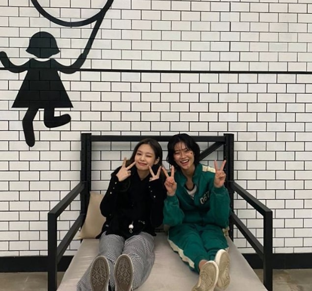 Jung Ho Yeon, namı diğer 67, Blackipink grubu üyesi ve yakın arkadaşı Jennie ile birlikte. 💖