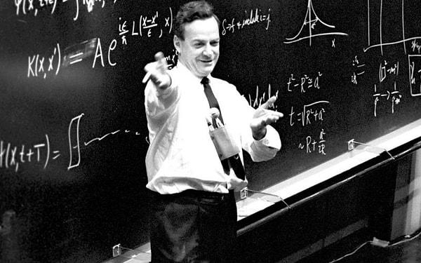 Öncelikle bu tekniğin sahibi Richard Feynman'dan kısaca bahsedelim. Kendisi 20. yüzyılın en değerli fizikçilerinden birisi.