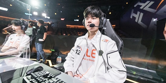 Koreli Yıldız League of Legends Oyuncusu Deft Sorularımızı Yanıtladı