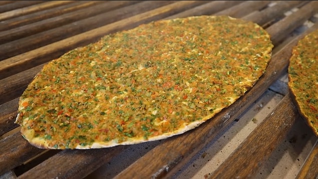 14. Lahmacun