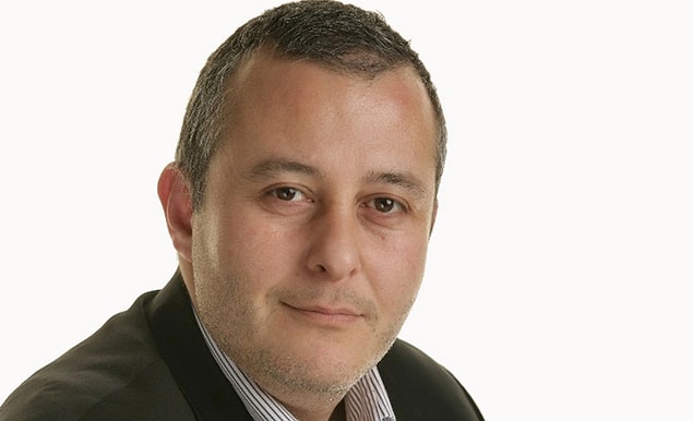 Avukat Gökhan Ahi, bu işin bir piyasası olduğunu ve soyunma kabinlerinde gizlice yerleştirilen kameraların çektiği görüntülerin de sonradan ifşa amaçlı kullanıldığını belirtiyor.
