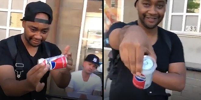 Boş Pepsi Kutusunu İllüzyonla Yeniden Doldurup İzleyicisine İçiren Adam