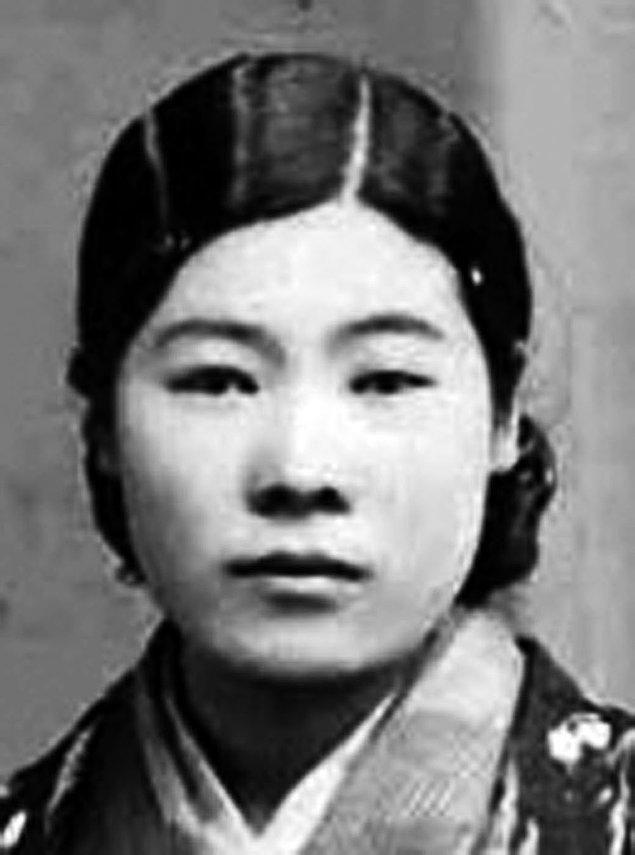 1940'lı yıllarda Miyuki Ishikawa, Japonya'da bir ebe ve hemşire olarak çalışıyordu.
