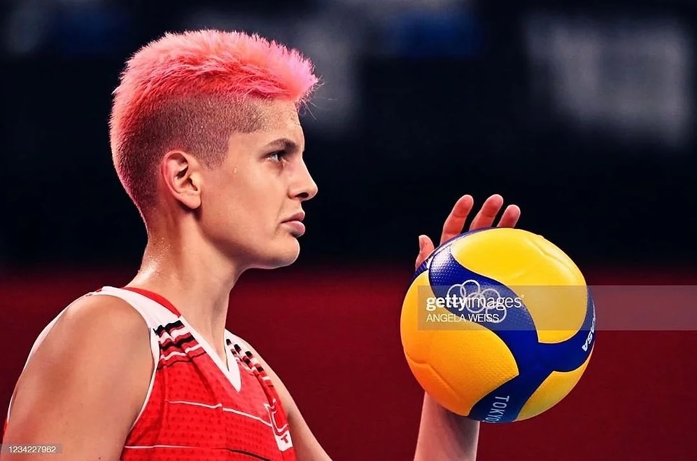 Milli Voleybolcu Ebrar Karakurt'un Uzun Saçlı Hali Ortaya Çıktı! Görenler Tanıyamadı...