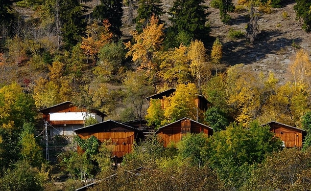 Yükseklik ve bol yeşillik sevenler için: Çamlıhemşin, Rize