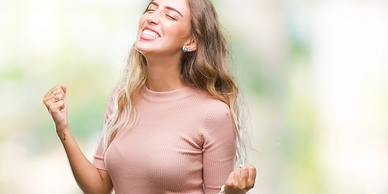 Kendine Güvenen ve Kendi Ayakları Üzerinde Durmayı İyi Bilen Kadınların Sahip Olduğu 10 Özellik