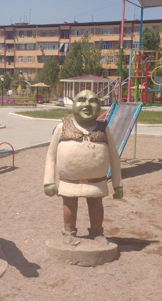 13. Sanki bu da Shrek değil de mutasyon geçirmiş Shrek'in 8. nesil uzak akrabası gibi...