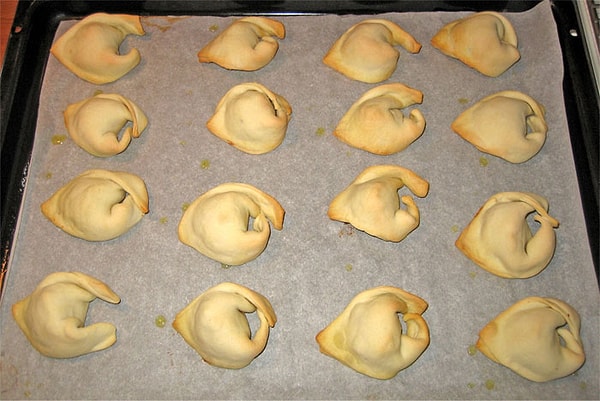 10. «Твои уши похожи на тортеллини… восхитительно»