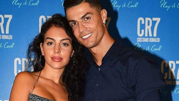 Georgina Rodriguez ve Cristiano Ronaldo'nun oldukça mutlu giden bir ilişkileri var. Elbette bunun sırlarından biri de yapılan jestler.